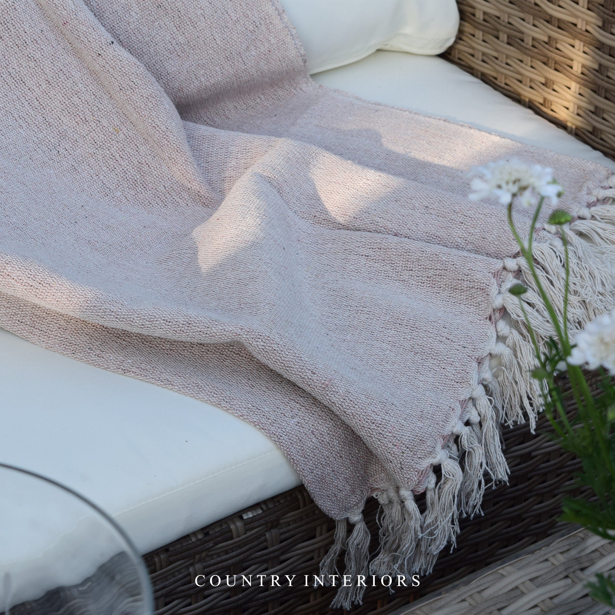Cream / Malva Throw with Tassels
