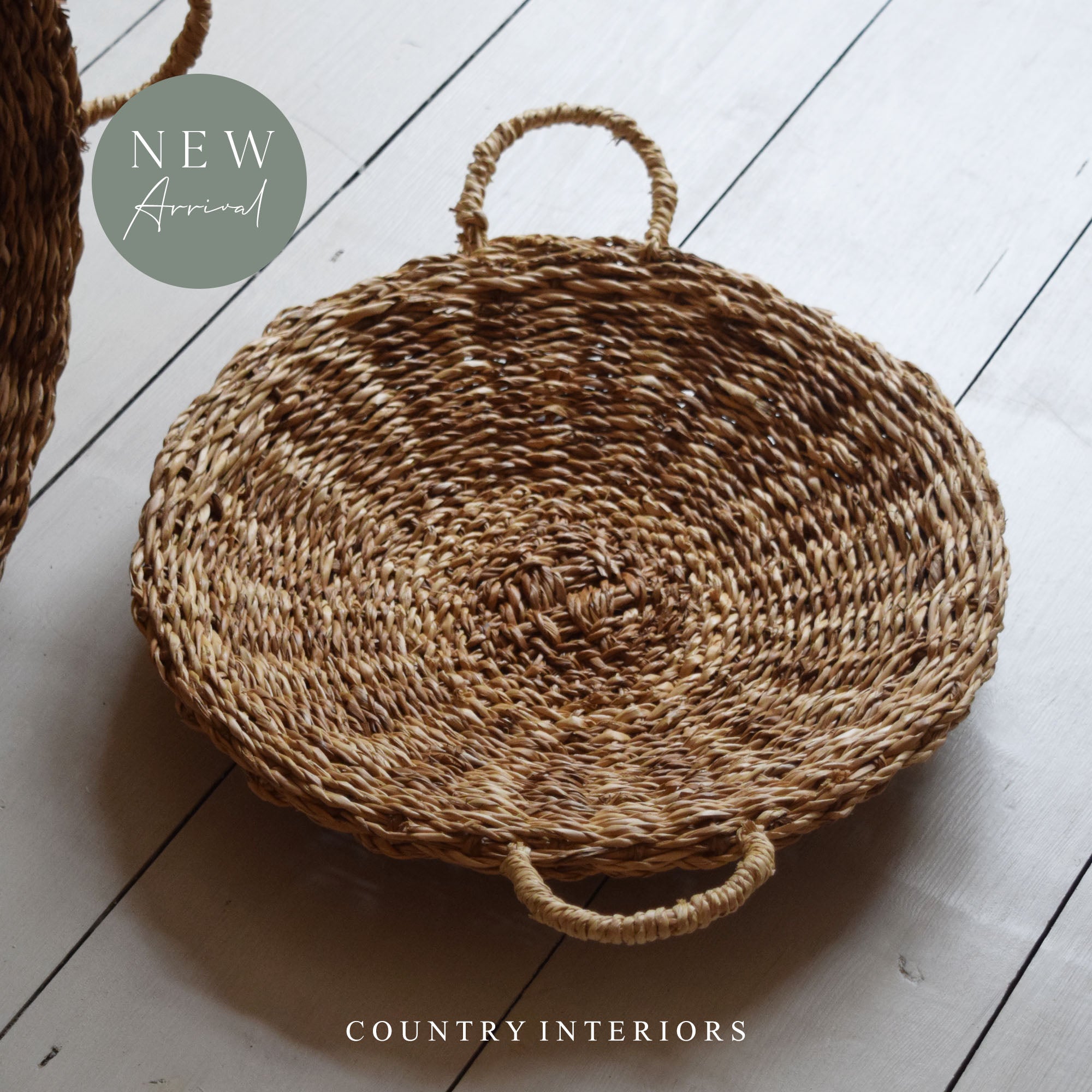 Round seagrass trays - Two sizes