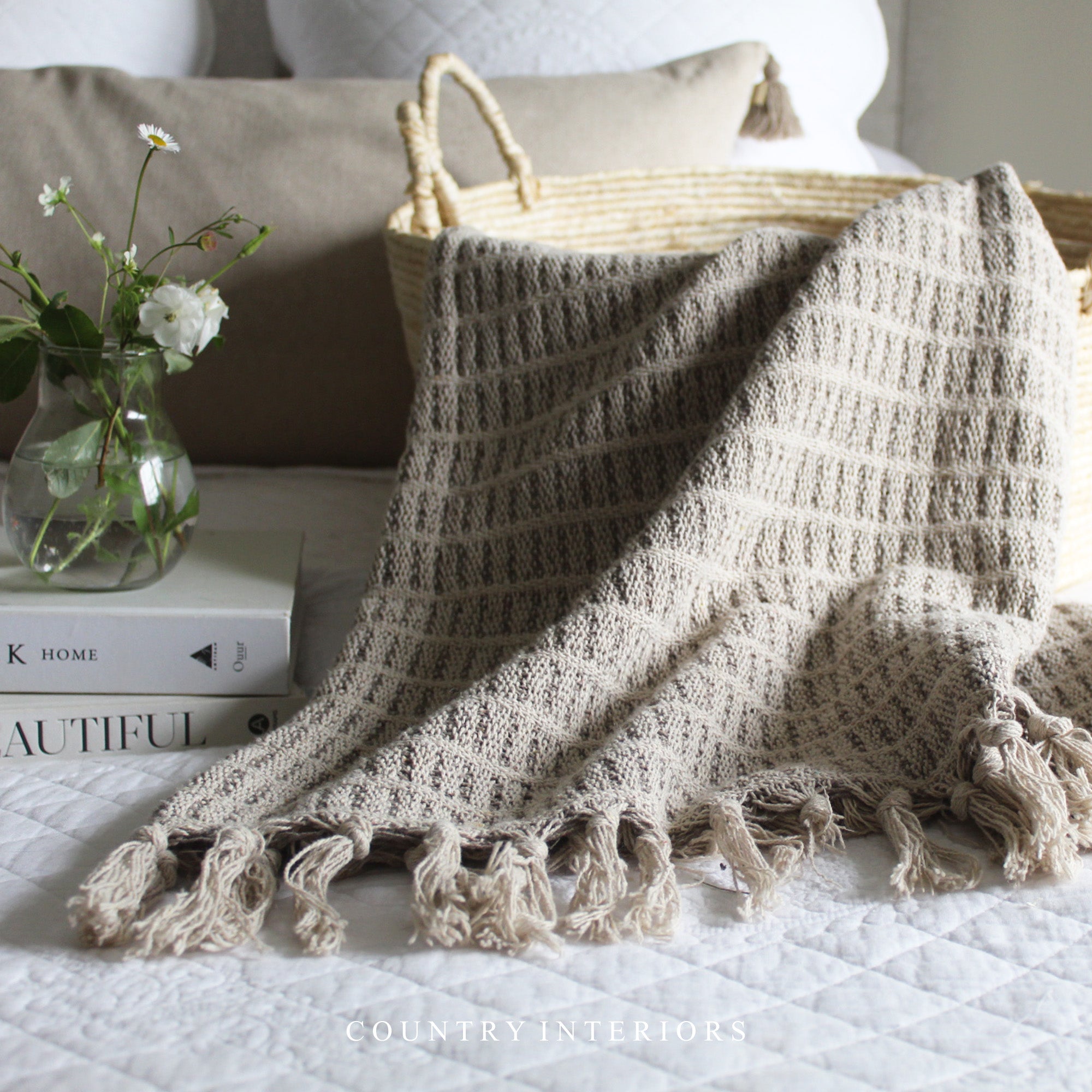 Cream Throw with Stripes and Tassels