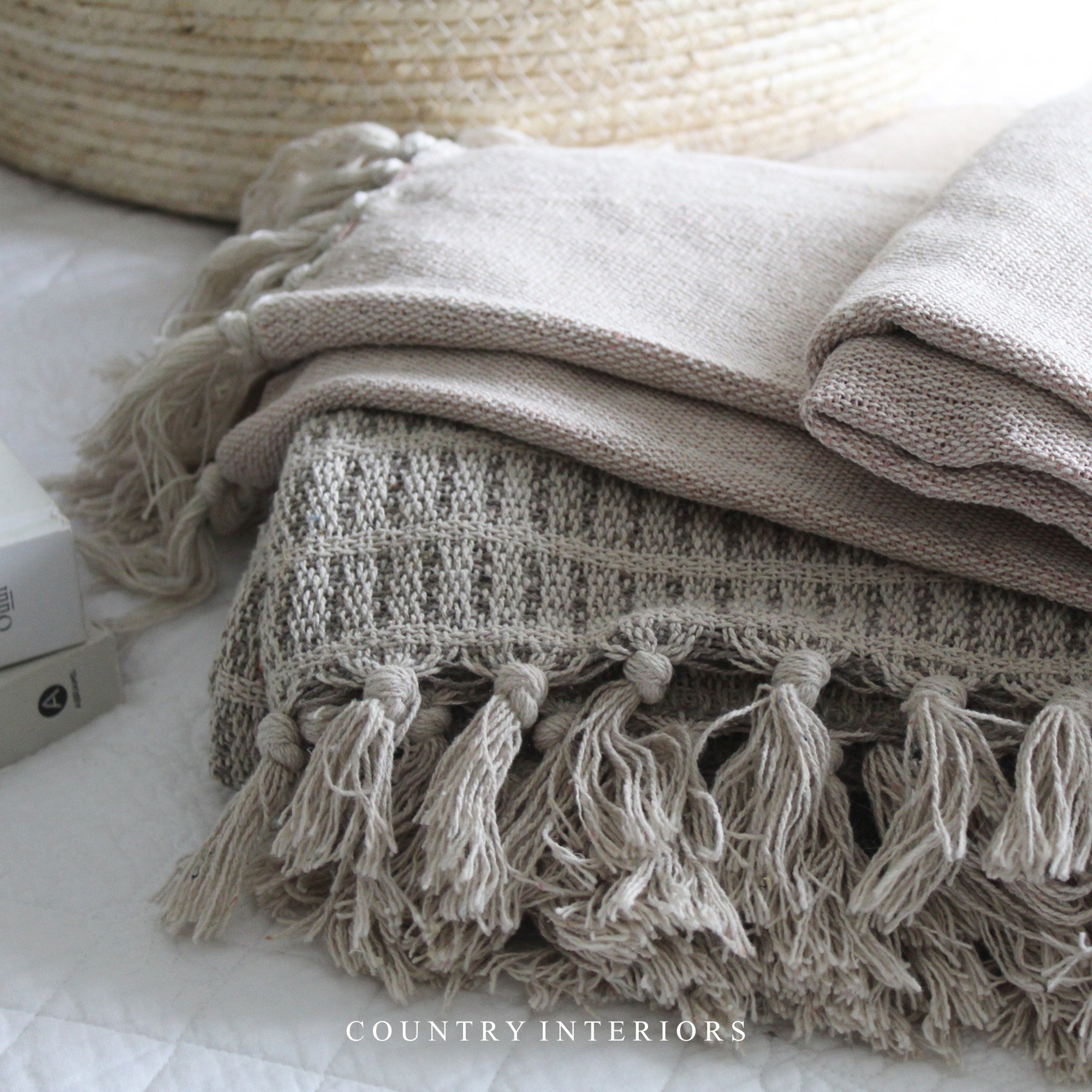 Cream Throw with Stripes and Tassels
