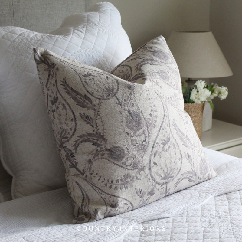 Elegant Paisley Cushion Feather Inner