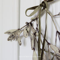 Mistletoe Bunch in Pistachio