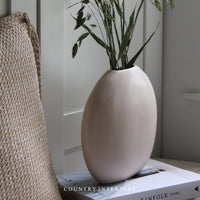 Eva Ceramic Vase in Cream
