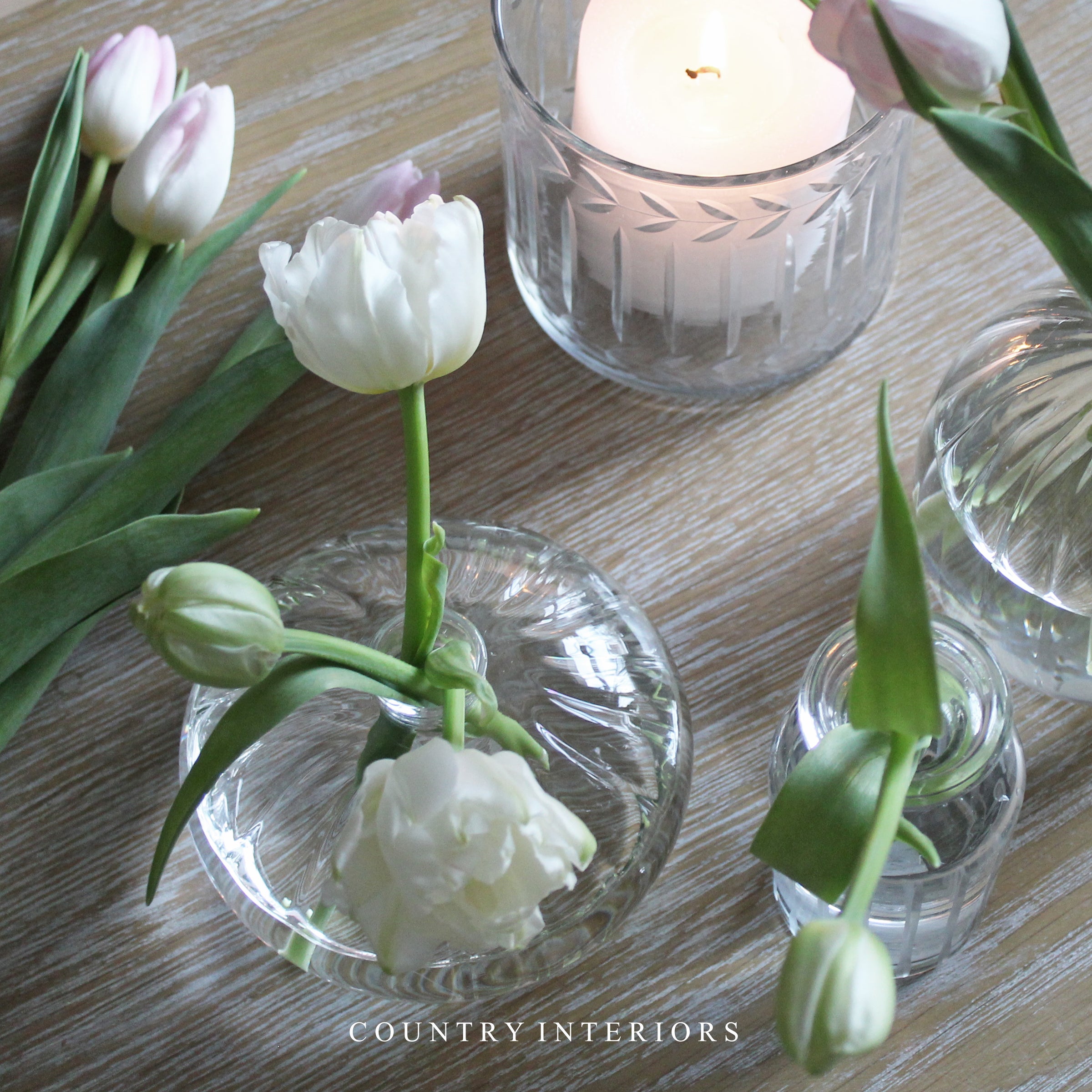 Ella Ribbed Bud Vase - 12 x 8cm
