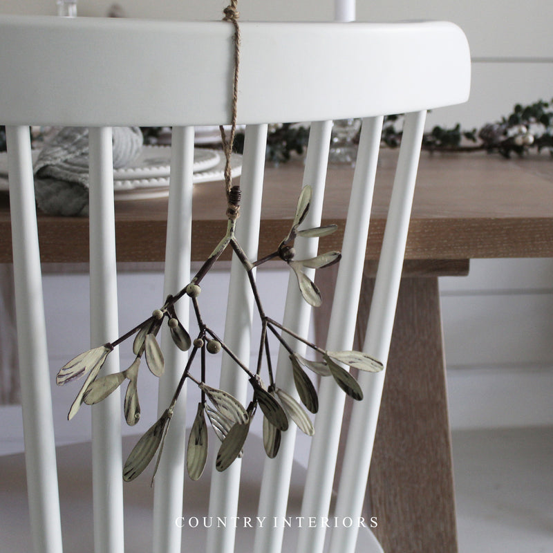 Mistletoe Bunch in Pistachio