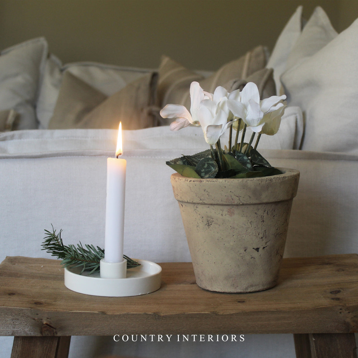 Ceramic Candle Holder in White