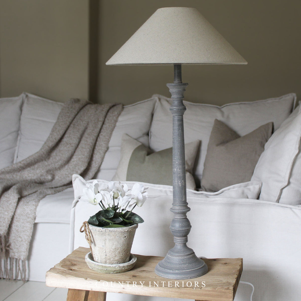 Highworth Table Lamp in Antique Grey